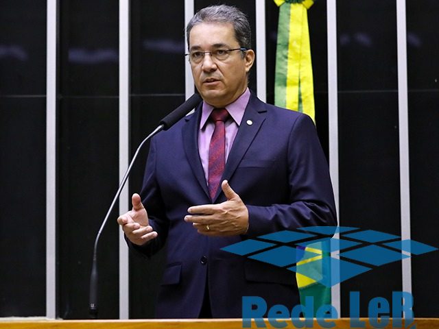 Leia mais sobre o artigo Guarapari: Ted Conti desiste de pré-candidatura à Prefeitura de Guarapari