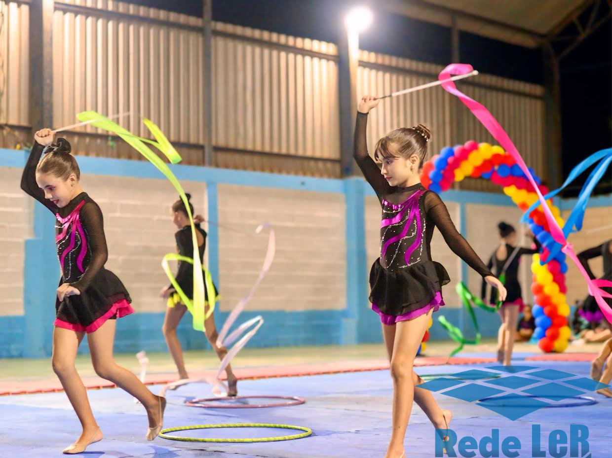 Leia mais sobre o artigo Piúma: 3º Festival de Ginástica Rítmica encanta Piúma com talento e dedicação