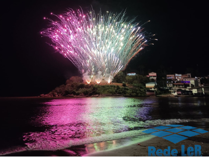 Leia mais sobre o artigo Queima de fogos e shows no Réveillon em Anchieta