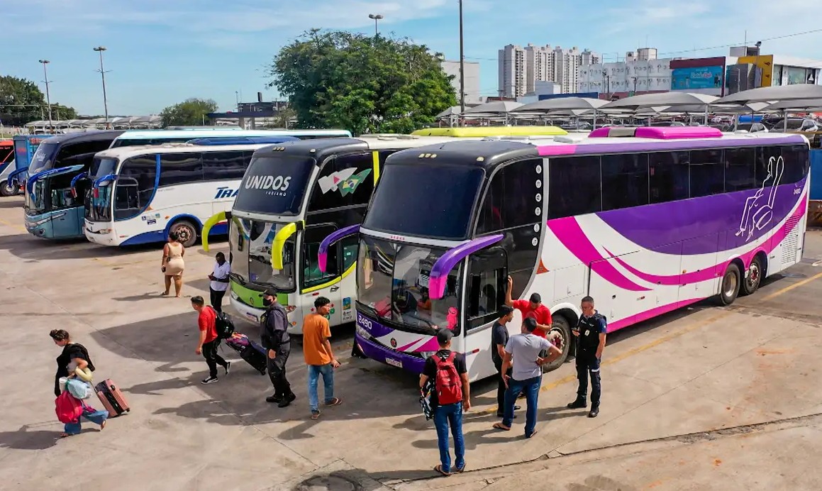 Leia mais sobre o artigo Transporte clandestino é tema do Caminhos da Reportagem