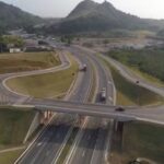 BR-101 terá isenção de pedágio para motos, descontos para pagamentos eletrônicos e duplicação de 172 km da rodovia