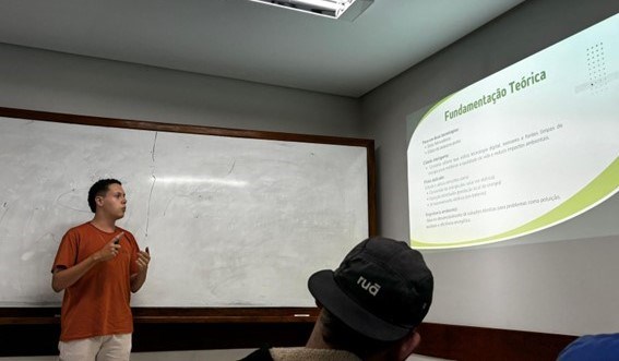 Estudantes de Anchieta apresentam projeto de energia híbrida na Semana de Ciência da Ufes