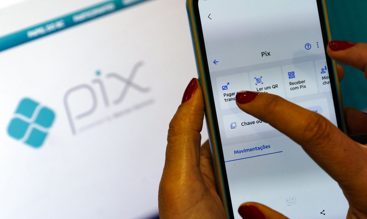 Leia mais sobre o artigo Número de pessoas que acessam banco online cresce 22 milhões em 2 anos