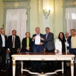 Governo do Estado assina contrato com o BNDES para estruturação do Projeto Universaliza.ES