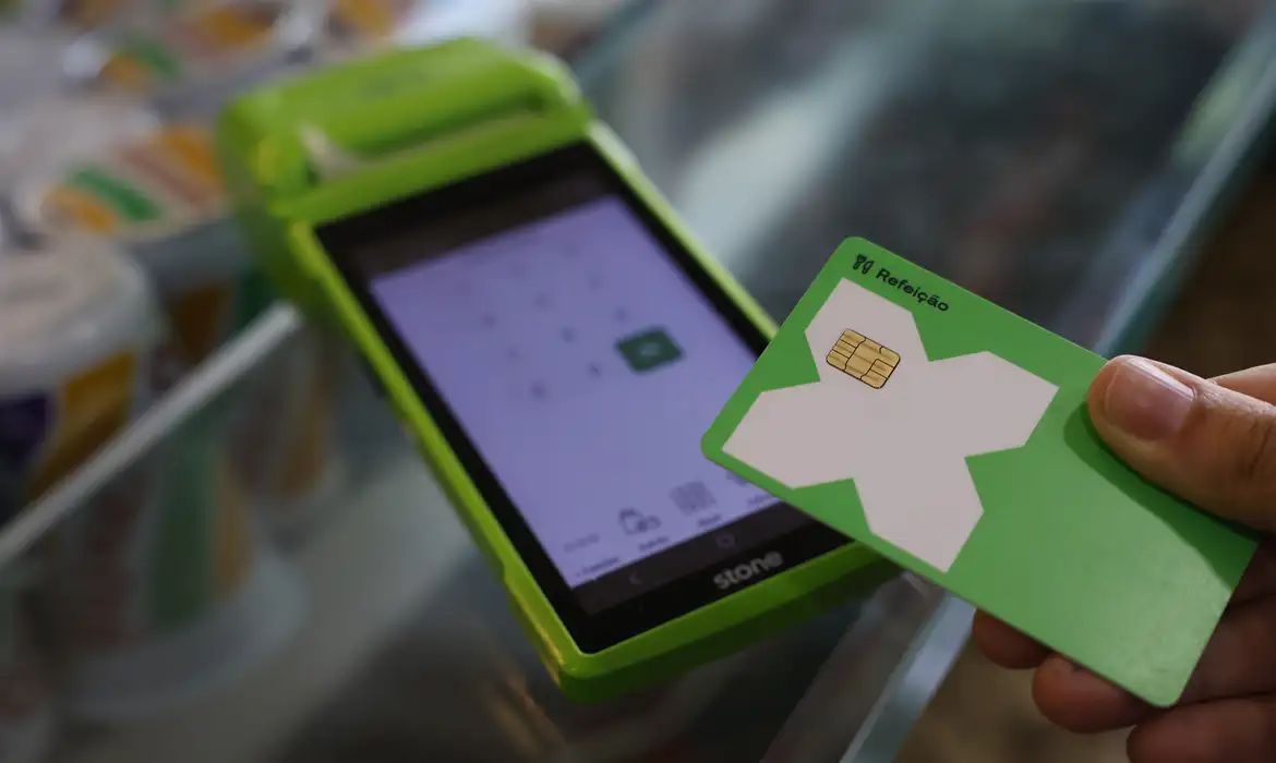 Leia mais sobre o artigo Novas regras para vales-alimentação e refeição entram em vigor