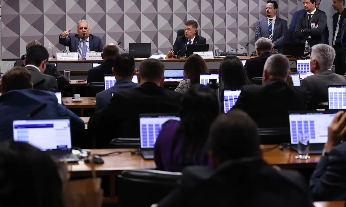 Leia mais sobre o artigo Mendonça proíbe CPMI do INSS de acessar dados de Vorcaro em sala-cofre