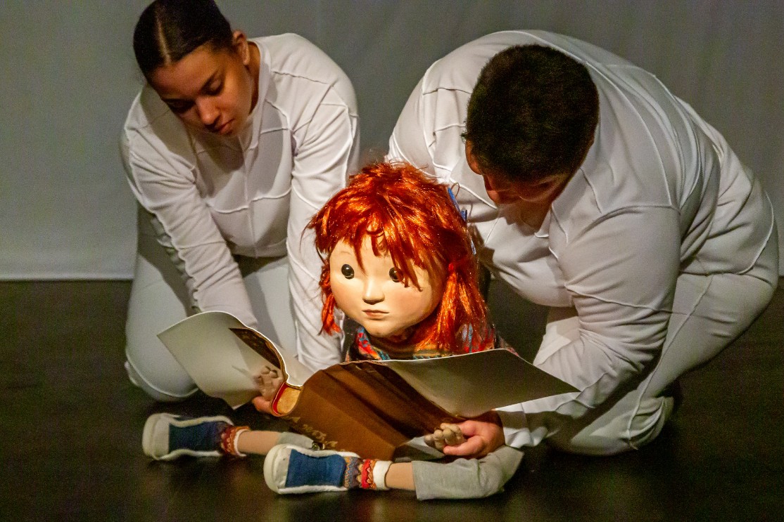 Leia mais sobre o artigo Semana do Estudante leva alunos da rede municipal a vivenciarem a magia do teatro em Anchieta